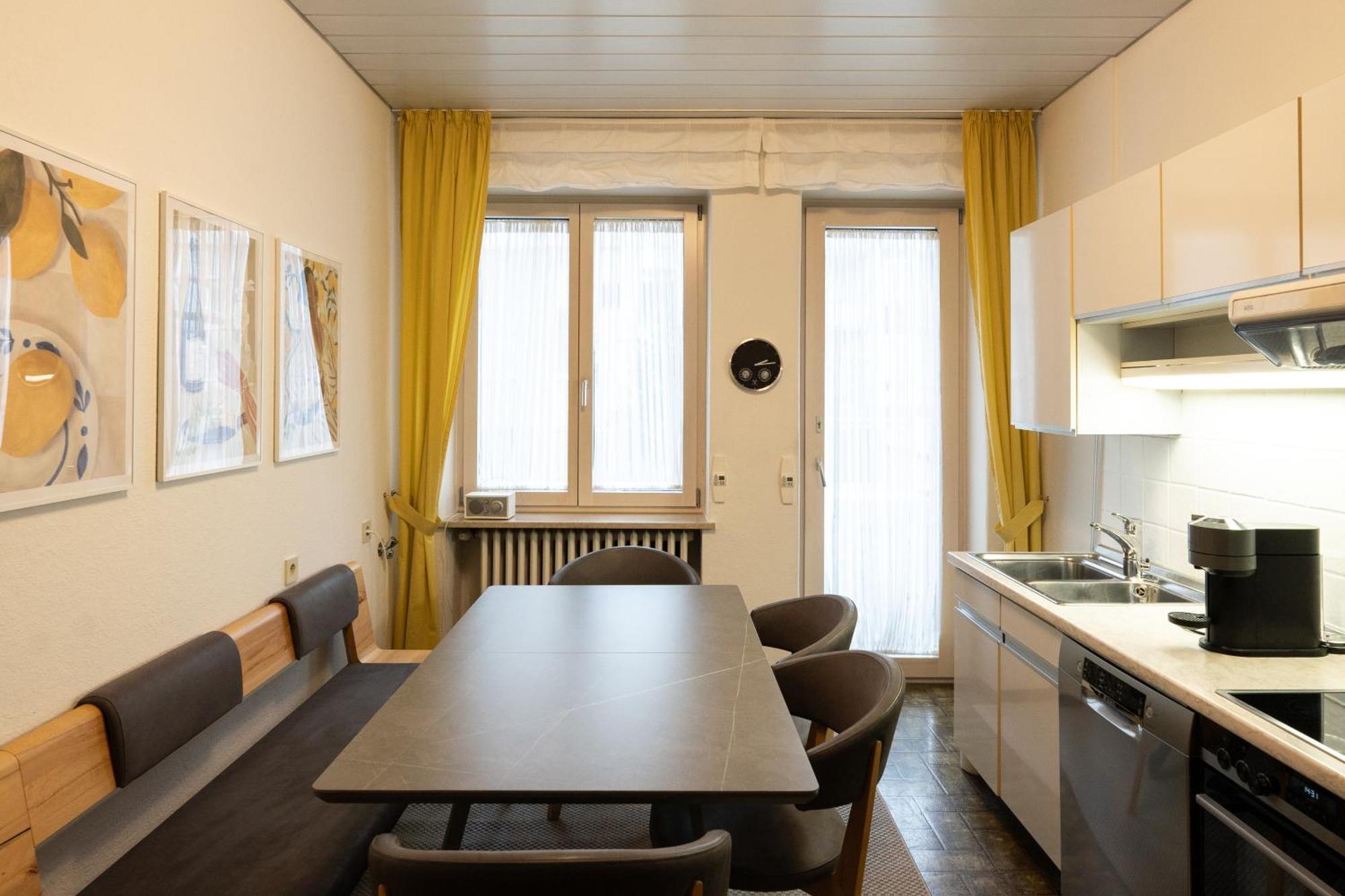 Neu - 4 Zimmer, 4 Betten, 5 Min Zum Hbf, Terrasse, 160Qm Augsburg Eksteriør bilde